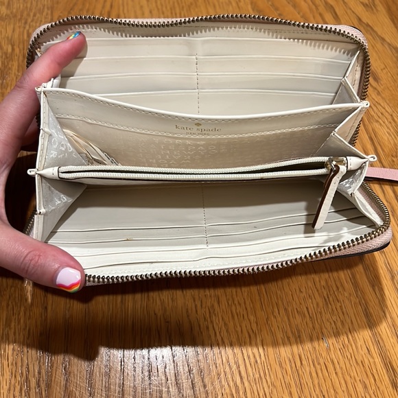 KATE SPADE | Baby Pink Full Zip Wallet - Picture 5 of 11